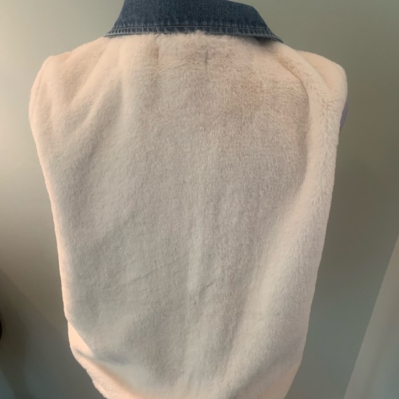 Carole Christian denim & faux sheep vest, size M - Picture 6 of 7